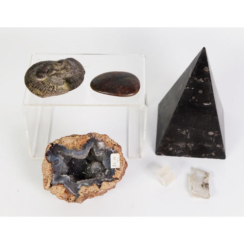 250 - GEOLOGICAL INTEREST: a double ammonite fossil, an agate geode, a black marble obelisk and samples of... 