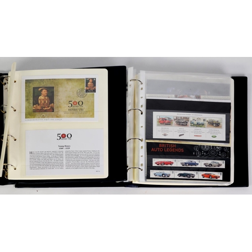 117 - COLLECTION OF GB, housed in the GB Collection Album, plus GB PRESENTATION PACKS up to 2015, plus a H... 