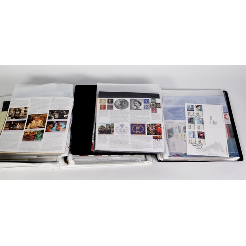 117 - COLLECTION OF GB, housed in the GB Collection Album, plus GB PRESENTATION PACKS up to 2015, plus a H... 