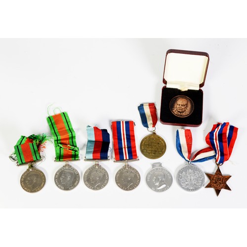 225 - FIVE WORLD WAR II SERVICE MEDALS, viz 1939 - 45 Medal x 2, Defence Medal x 2 and 1939 - 45 Star, all... 