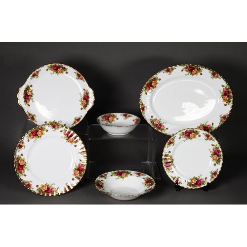 7 - ROYAL ALBERT OLD COUNTRY ROSES ENGLISH BONE CHINA EXTENSIVE DINNER AND TEA SERVICE OF 119 pieces, co... 