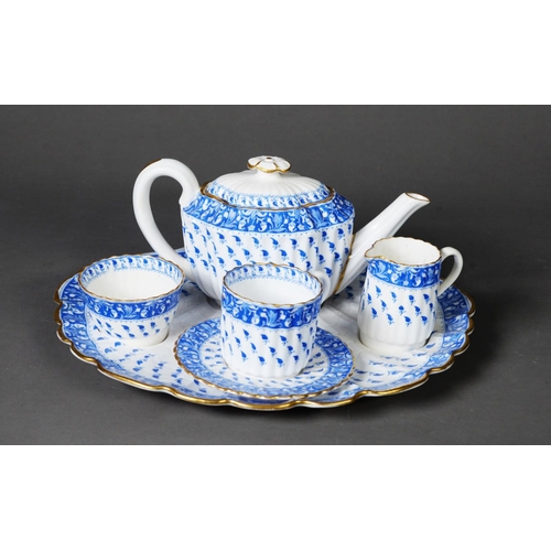 18 - COPELAND ‘OLD CROW’ PATTERN BLUE AND WHITE CHINA TEA FOR ONE CABARET SET OF SIX PIECES, comprising: ... 