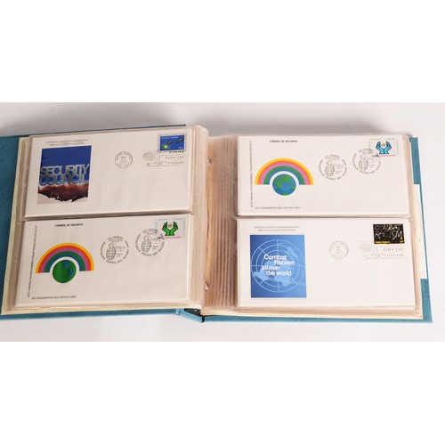 172 - STAMPS, BOUND UNITED NATIONS COMMEMORATIVE FIRST DAY COVER COLLECTION 1976 - 79, issued by Franklin ... 