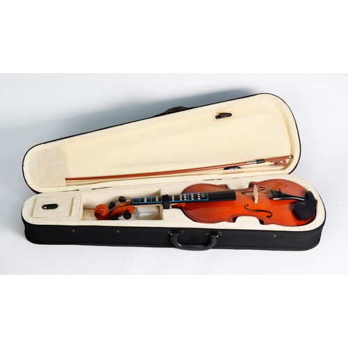 152 - WILLIAM TECHNIC USA, violin and bow in fabric case, 1988