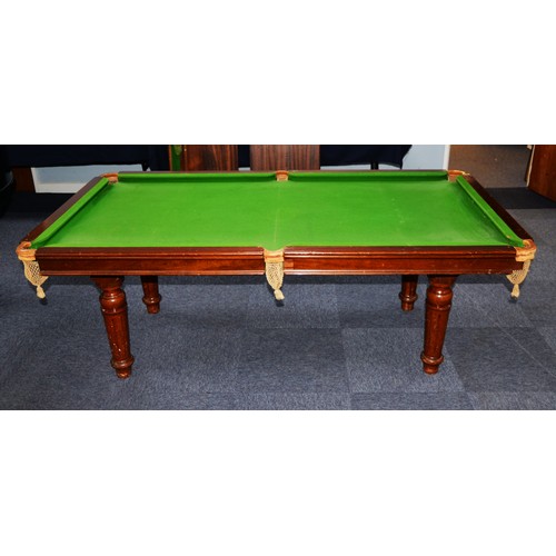 71 - EARLY TWENTIETH CENTURY RILEY MAHOGANY QUARTER SIZED COMBINATION SNOOKER/ DINING TABLE WITH SLATE BE... 