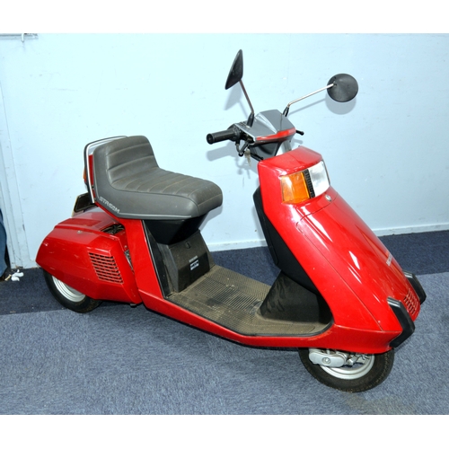 210 - MOTOR SCOOTER: Honda Stream 198 motor scooter in red