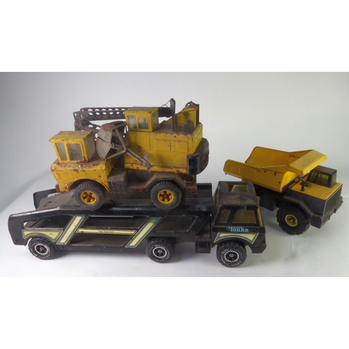 226 - TONKA: Vintage Tonka MR970 Transporter, XMB975 Dumper Truck and Tonka Crane [3]