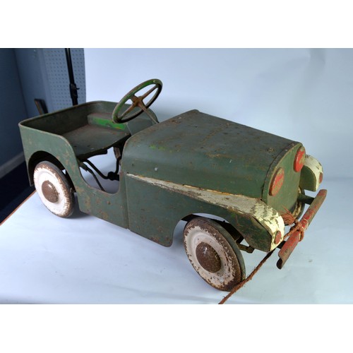 290 - EARLY TO MID 20th CENTURY PANTED METAL PEDAL CAR, in need of refurbishment, 36in (91.5cm) long