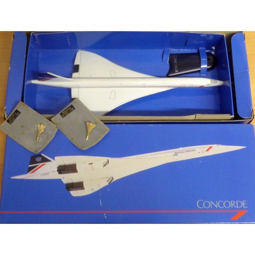 291 - ITEMS OF CONCORDE MEMORABILIA, including a ball-point pen, 3 Parker fountain pens and a Parker ball-... 