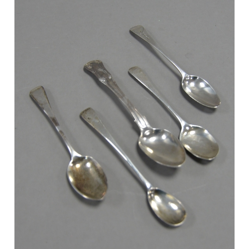 420 - FOUR GEORGE III AND LATER SILVER TEASPOONS including a KINGS PATTERN EXAMPLE, crested, London 1825, ... 