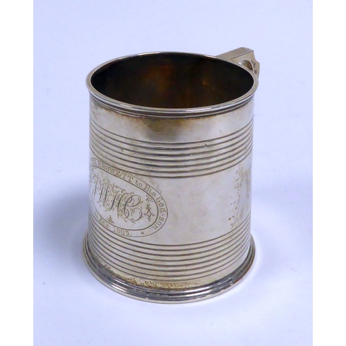 378 - EDWARDIAN SILVER HALF-PINT MUG of tapered straight-sided form, with two broad ribbed girdles and ste... 