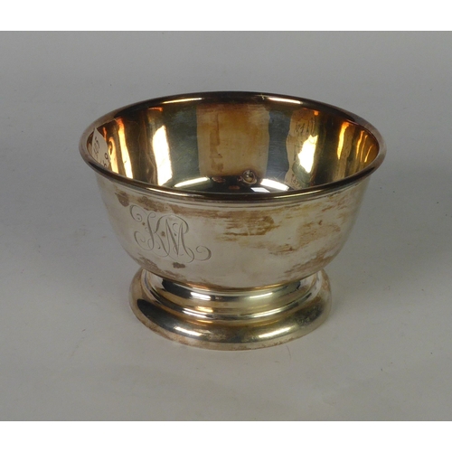 473 - GEORGE V PLAIN SILVER SUGAR BOWL, of footed form, monogramed, 2 ½” (6.3cm) high, 4” (10.2cm) diamete... 