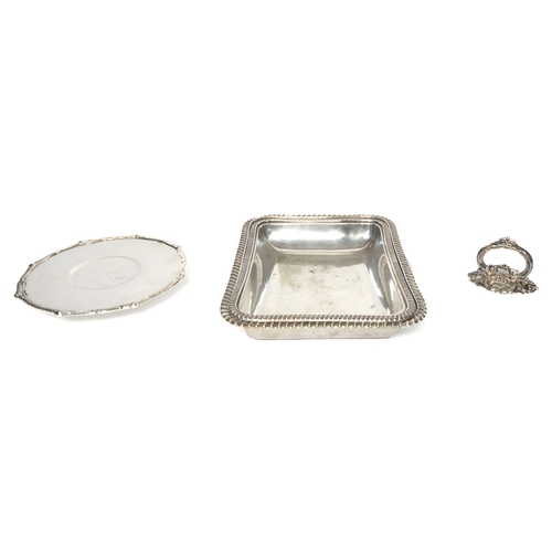 557 - ELECTROPLATED LOW CAKE STAND, with Celtic border, and an OBLONG ENTRÉE DISH AND COVER, with gadroone... 