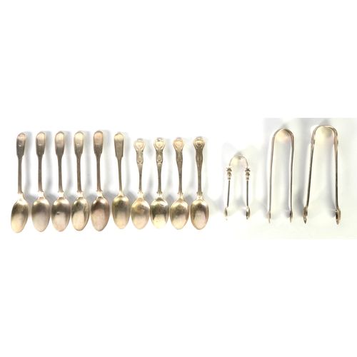 450 - SET OF FIVE EARLY VICTORIAN SILVER FIDDLE & THREAD PATTERN CRESTED TEASPOONS, London 1838, an od... 