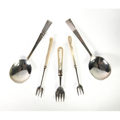 501 - GEORGE VI PAIR OF ART DECO SILVER PRESERVE SPOONS, with stylish handles, Birmingham 1945, 1.25ozt, t... 