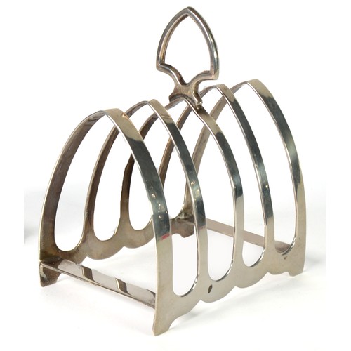 370 - SILVER FOUR DIVISION TOAST RACK, lancet shaped with arrowhead handle, 3 /34in (9.5cm) long, makers E... 