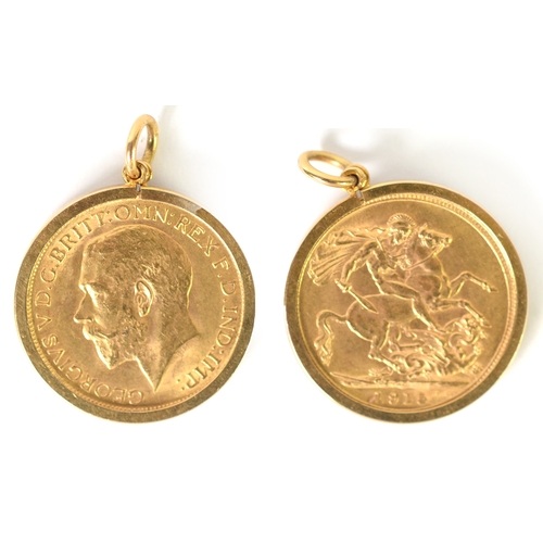 31 - GEORGE V 1915 GOLD FULL SOVEREIGN (VF) in 9ct gold plain, loose mount as a pendant, 9.2gms gross