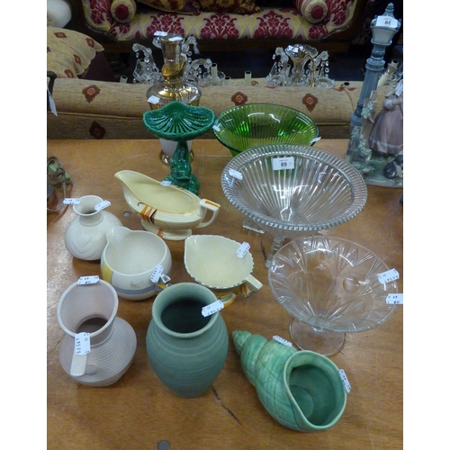 89 - A MIXED LOT OF CERAMICS AND GLASS FROM THE ART DECO PERIOD TO INCLUDING; GLASS BOWLS, DECANTER, CROW... 