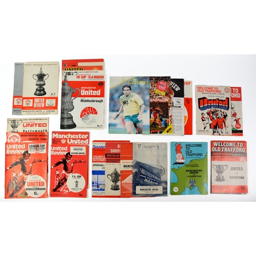 213 - FOOTBALL PROGRAMMES-20 MANCHESTER UNITED CUP PROGRAMMES; 10 League programmes, Oldham 1975, York 197... 