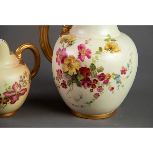 83 - ROYAL WORCESTER BLUSH CHINA JUG, with gilt moulded loop handle, painted with flowers, date code for ... 