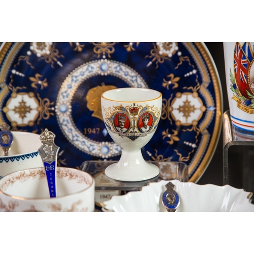 115 - SELECTION OF QUEEN VICTORIA AND LATER ROYAL COMMEMORATIVE CERAMICS, including: GEORGE VI & ELIZA... 