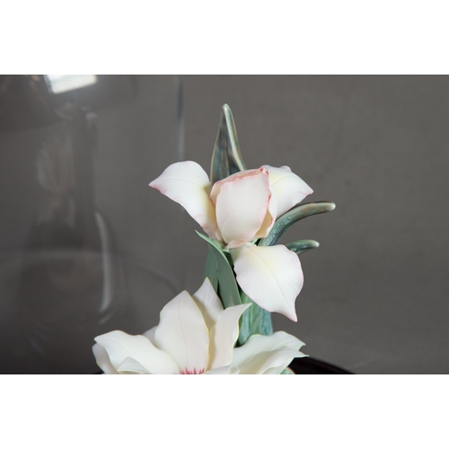 146 - LLADRO LIMITED EDITION ‘SERENADE IN WHITE’ FLORAL PORCELAIN CENTREPIECE SCULPTURE UNDER GLASS DOME, ... 