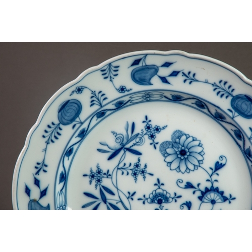 110 - MODERN MEISSEN ONION PATTERN BLUE AND WHITE PORCELAIN CHARGER, 13” (33cm) diameter, impressed and pr... 