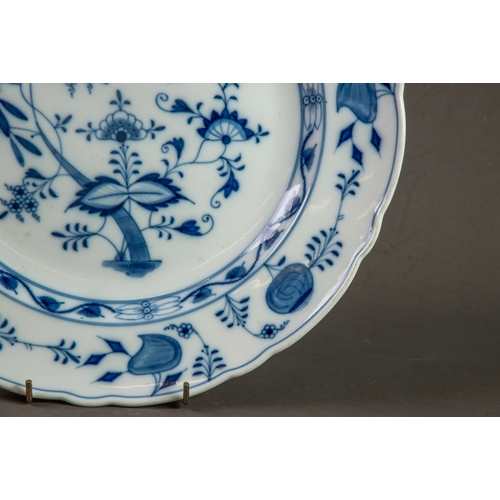 110 - MODERN MEISSEN ONION PATTERN BLUE AND WHITE PORCELAIN CHARGER, 13” (33cm) diameter, impressed and pr... 