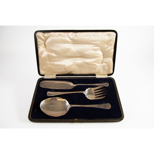 524 - SET OF SIX  ELECTROPLATED ‘YORK’ TEA KNIVES WITH FILLED SILVER HANDLES, together with a CASED THREE ... 