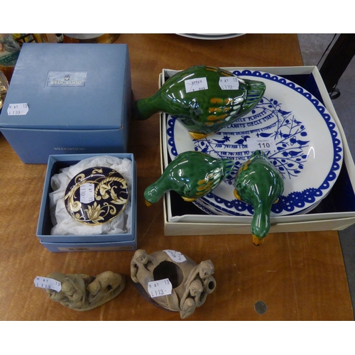 61 - BOXED SET OF FOUR ROB RYAN DESIGNED 'MADE IN CHINA' FOUR SEASONS PORCELAIN PLATES, together with TWO... 