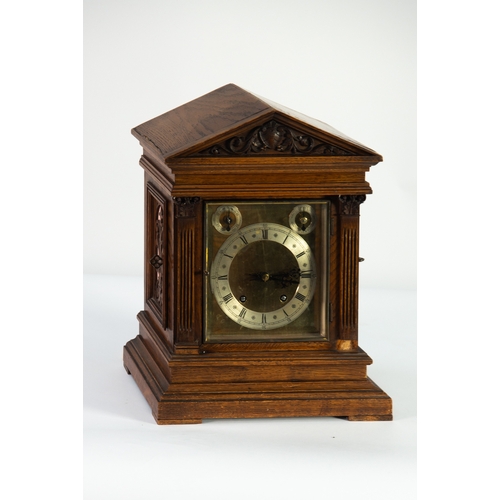 17 - EARLY TWENTIETH CENTURY OAK CASED WINTERHALDER & HOFMEIER MANTLE OR BRACKET CLOCK, the plain bra... 