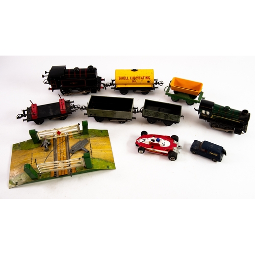 407 - HORNBY 'O' GAUGE No 45 TANK GOODS TRAIN SET BOX (torn and losses) 0-4-0 BR TANK LOCOMOTIVE No 82011,... 