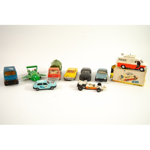 389 - DINKY TOYS BOXED 'POLICE ACCIDENT UNIT', model No 287, fair; with TWO POLICE WARNING SIGNES AND ONE ... 