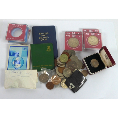 90 - COIN WALLET 'BRITISH FIRST DECIMAL COINS, uncirculated,  EIGHT QE II CROWN COINS VARIOUS, selection ... 