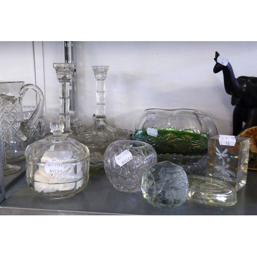 19 - A SELECTION OF GLASSWARES TO INCLUDE; LARGE CUT GLASS WAISTED VASE, CAKE STANDS, SMALLER VASES, CAKE... 