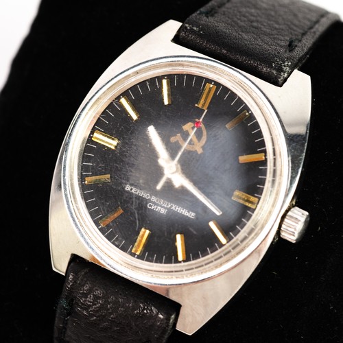 110 - SEIKO AUTOMATIC WRIST WATCH with 17 jewels movement, circular silvered dial with batons, date apertu... 