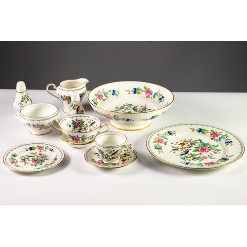 14 - AYNSLEY CHINA PEMBROKE PATTERN DINNER AND TEA SERVICE, COMPLETE FOR SIX PERSONS, to include teacup a... 