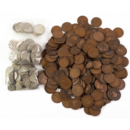 18 - COLLECTION OF GEORGE V COPPER AND SILVER COINAGE, to include 24 half crowns, three of which can be c... 