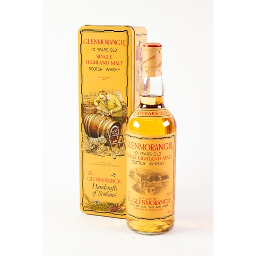 162 - 1990 BOTTLE of GLENMORANGIE 10 YEARS OLD SINGLE MALT SCOTCH WHISKY, contained in original DECORATED ... 