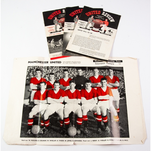 106 - 2 MANCHESTER UNITED PROGRAMMES 1957/58 v Nottingham Forest (United will go on) v Bolton 1958/59, col... 