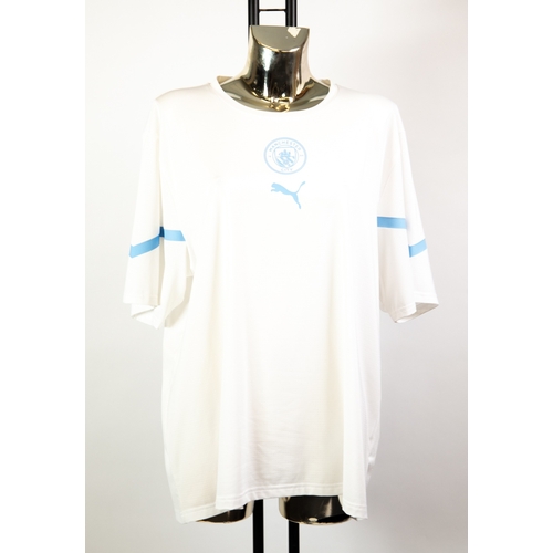 90 - MANCHESTER CITY WHITE FOOTBALL TOP, Puma, size L