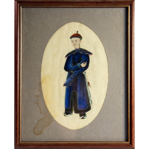 121 - UNATTRIBUTED (NINETEENTH CENTURY CHINESE SCHOOL) WATERCOLOUR ON RICE PAPERPortrait of a well dressed... 