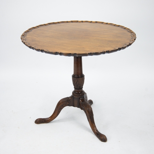 196 - LATE EIGHTEENTH/ NINETEENTH CENTURY MAHOGANY SNAP TOP OCCASIONAL TABLE, the circular top with moulde... 