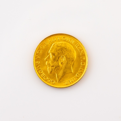 40 - GEORGE V GOLD FULL SOVEREIGN 1915 (EF)