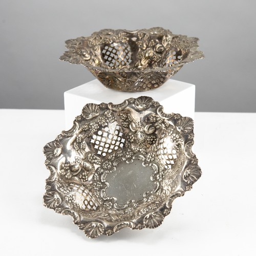 323 - PAIR OF LATE VICTORIAN STAMPED SILVER SCALLOPED BON-BON DISHES, Birmingham 1898, 5½ oz all-in