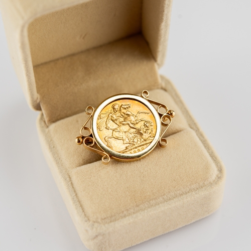 43 - VICTORIAN 1899 GOLD FULL SOVEREIGN, loose framed in a 9ct GOLD MOUNT, as a brooch, 10gms gross