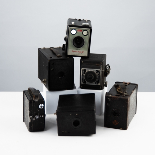 65 - KODAK BROWNIE FLASH III BOX CAMERA, virtually as new, in camera case; THREE OTHER BOX CAMERAS; PHO-T... 