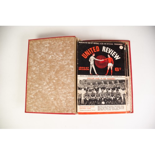 41 - TEN MANCHESTER UNITED REVIEW PRIGRAMME HOLDERS, SEASON 1960/61 TO 1979/70