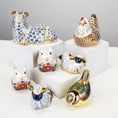 67 - SEVEN MODERN ROYAL CROWN DERBY ANIMAL PATTERN IMARI CHINA PAPERWEIGHTS, comprising: PAIR OF LAMBS, L... 