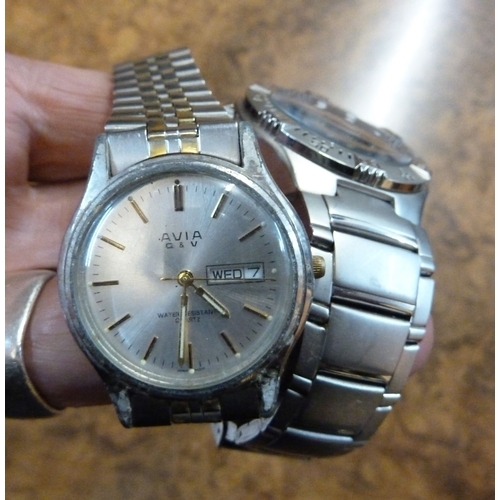 9 - SEKONDA GENT'S QUARTZ WRISTWATCH, WITH STAINLESS STEEL CASE AND INTEGRAL STRAP, BLACK DIAL, WATERPRO... 